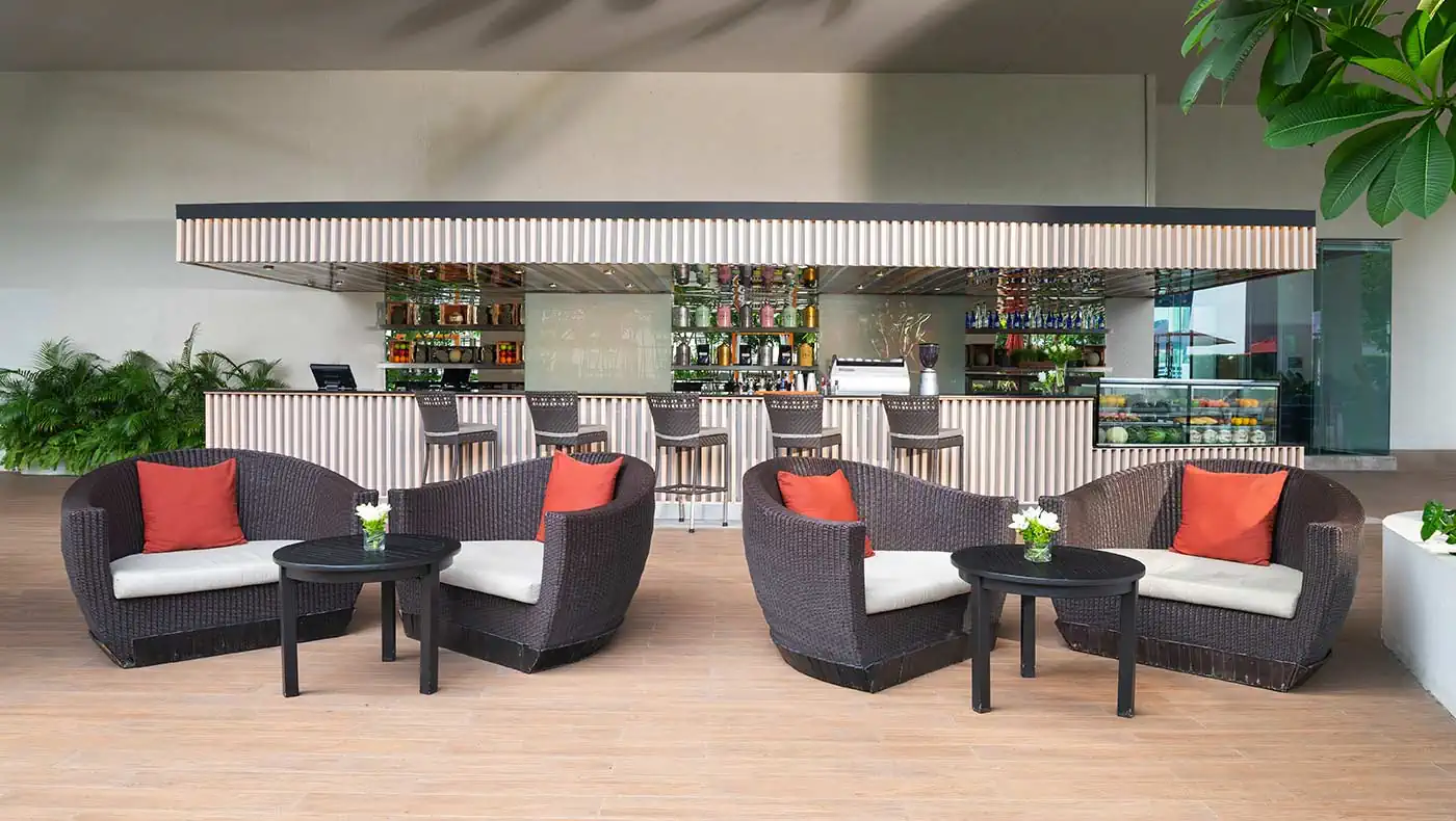 Aqua Eatery & Bar