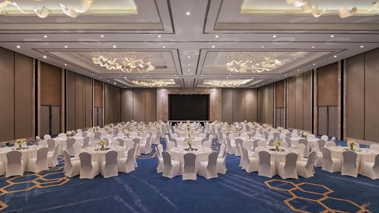 Grand Ballroom - Round Table Banquet Setting with LED Screen