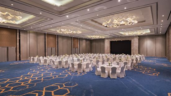 Grand Ballroom - Round Table Banquet Setting with LED Screen