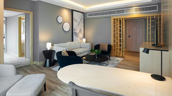 Living Room in Club One Bedroom Corner Suite