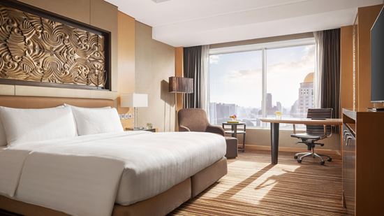 Grand Deluxe Skyline View