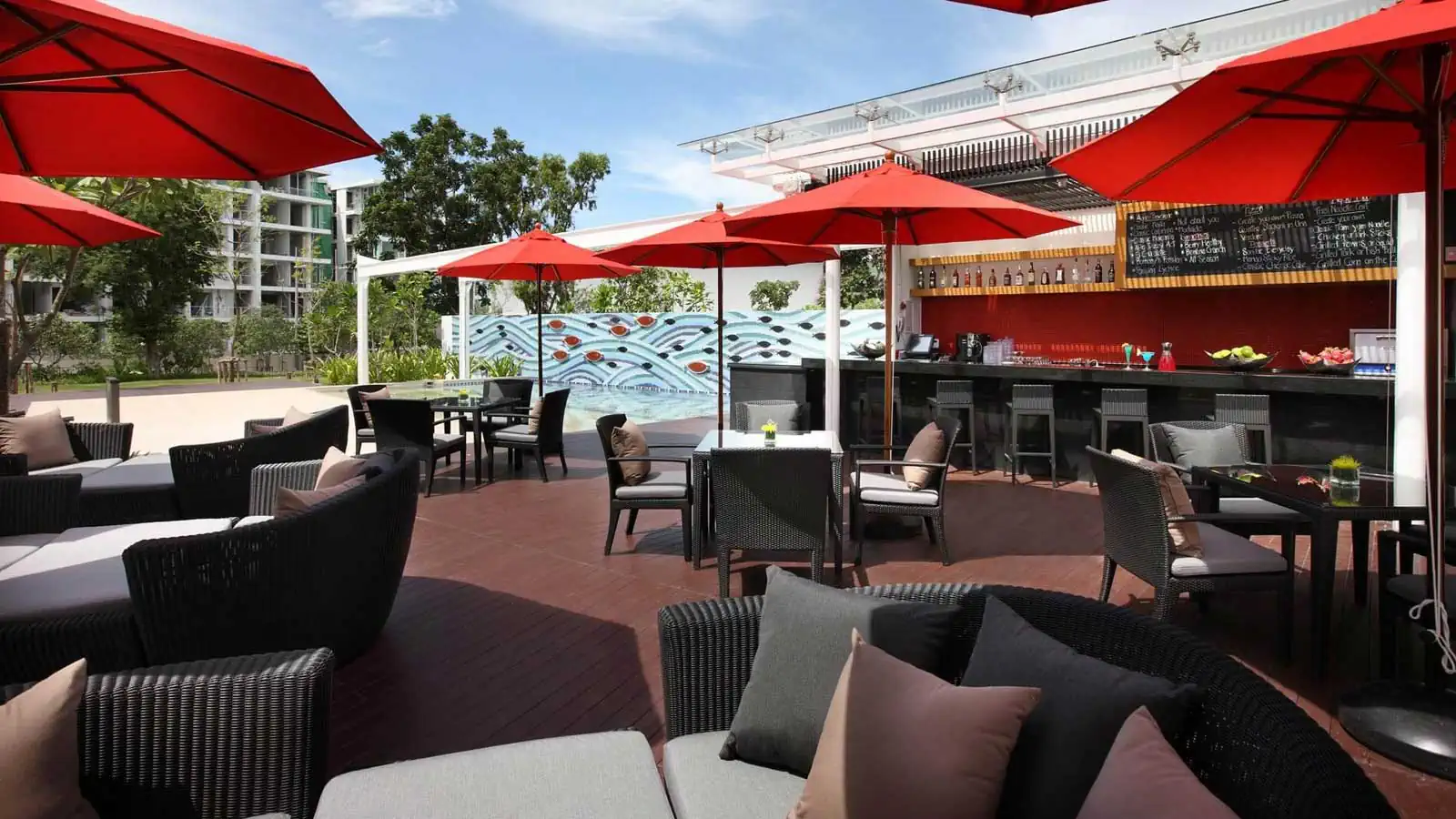 Aqua Pool Bar