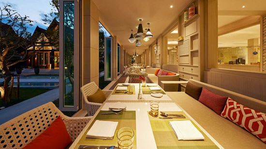 Amaya Food Gallery at night
