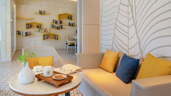 Voyager Lounge