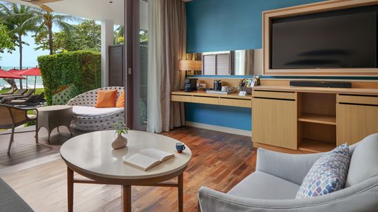 Living area in Junior Suite Ocean View