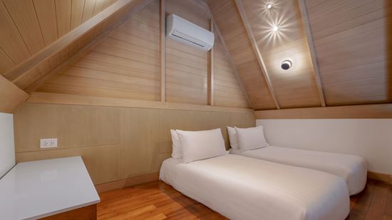 Twin Beds in Deluxe Family