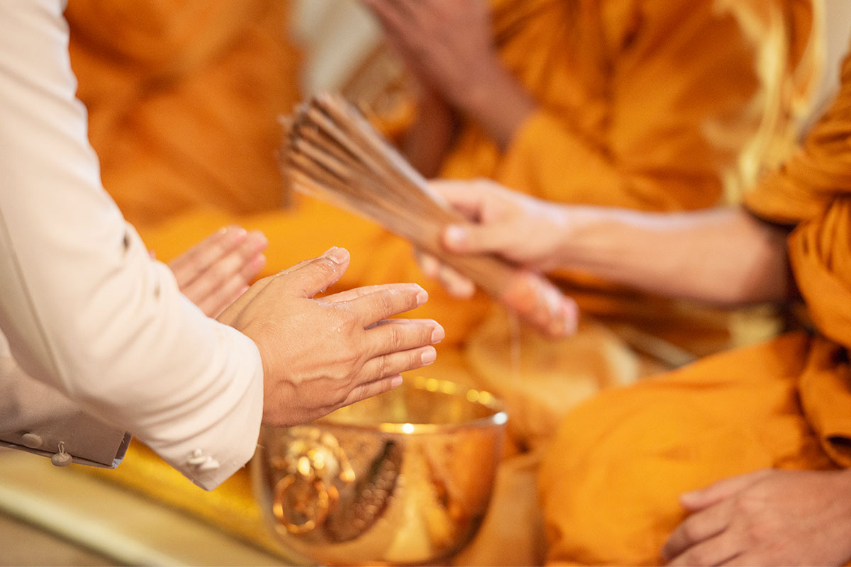 Monk Ceremony - أماري المحيط باتايا